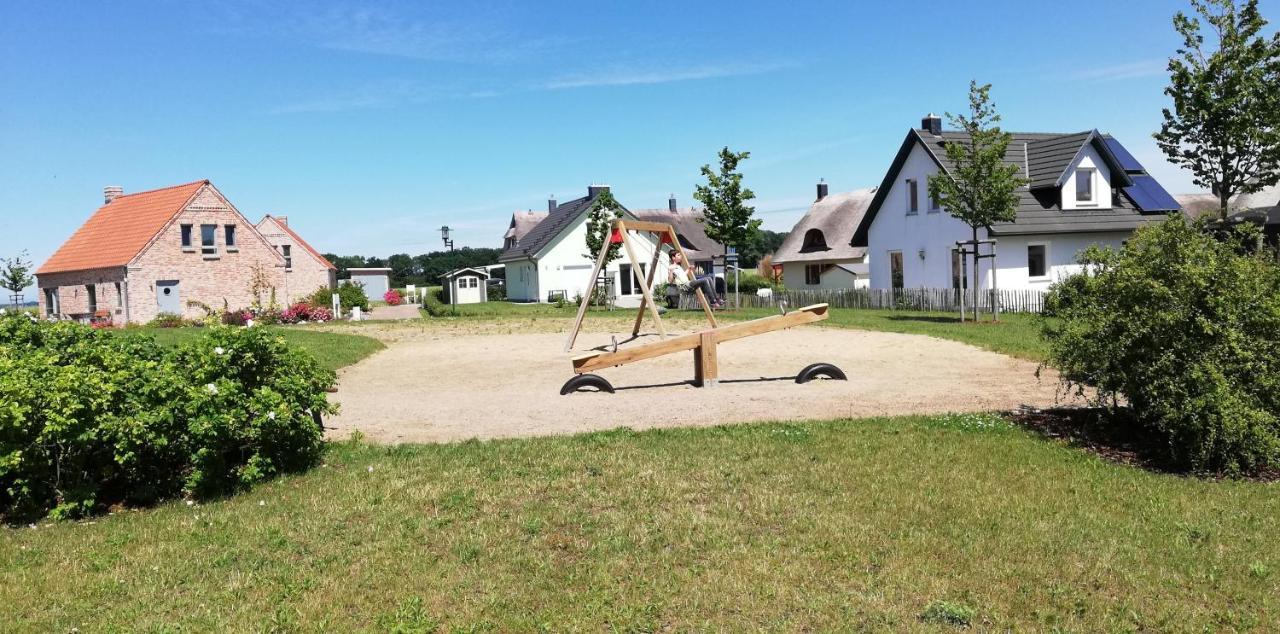 Dat Papenboerger Hus Zierow Buitenkant foto